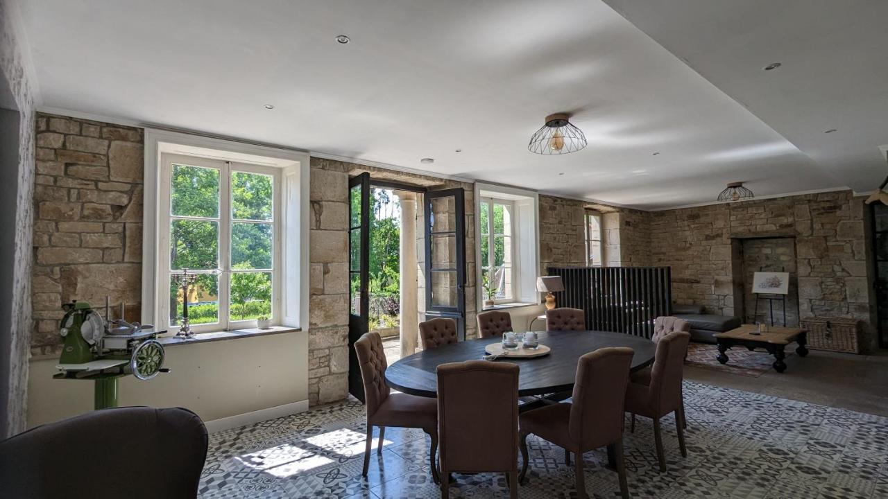 Manoir La Cerise Bed & Breakfast Fougerolles-Saint-Valbert ภายนอก รูปภาพ