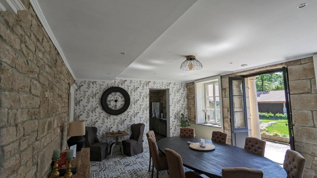 Manoir La Cerise Bed & Breakfast Fougerolles-Saint-Valbert ภายนอก รูปภาพ