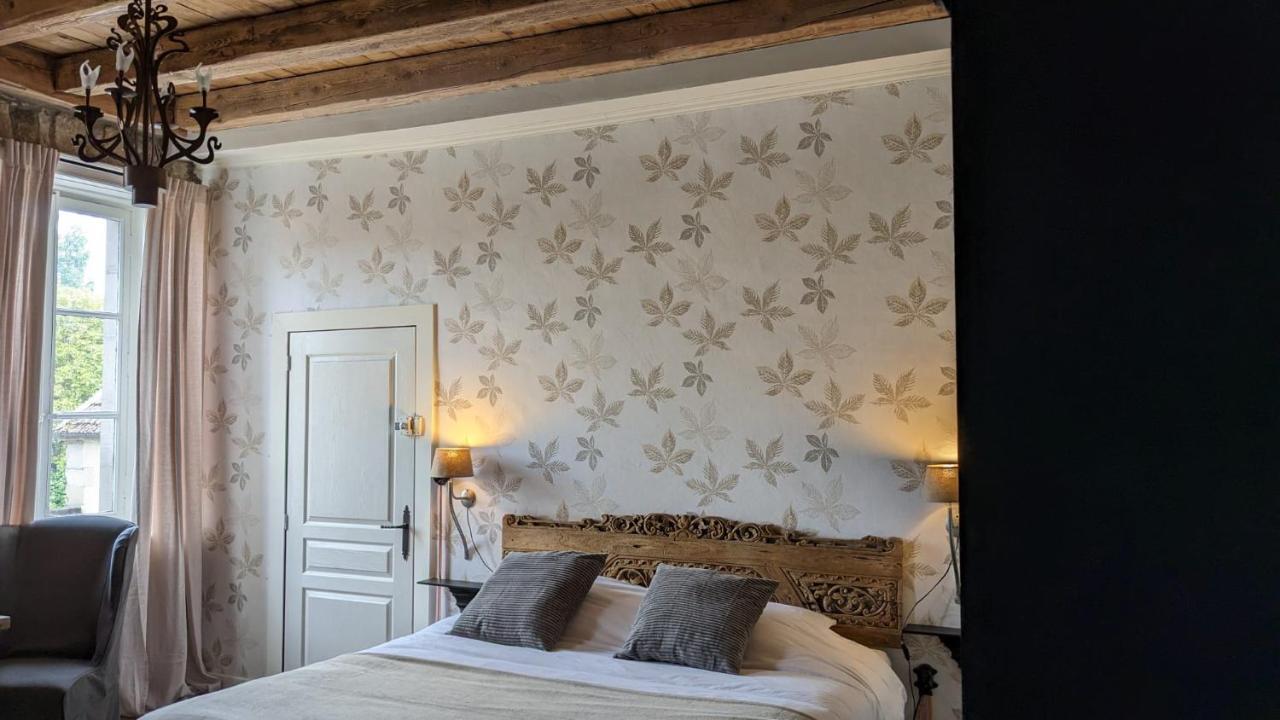 Manoir La Cerise Bed & Breakfast Fougerolles-Saint-Valbert ภายนอก รูปภาพ