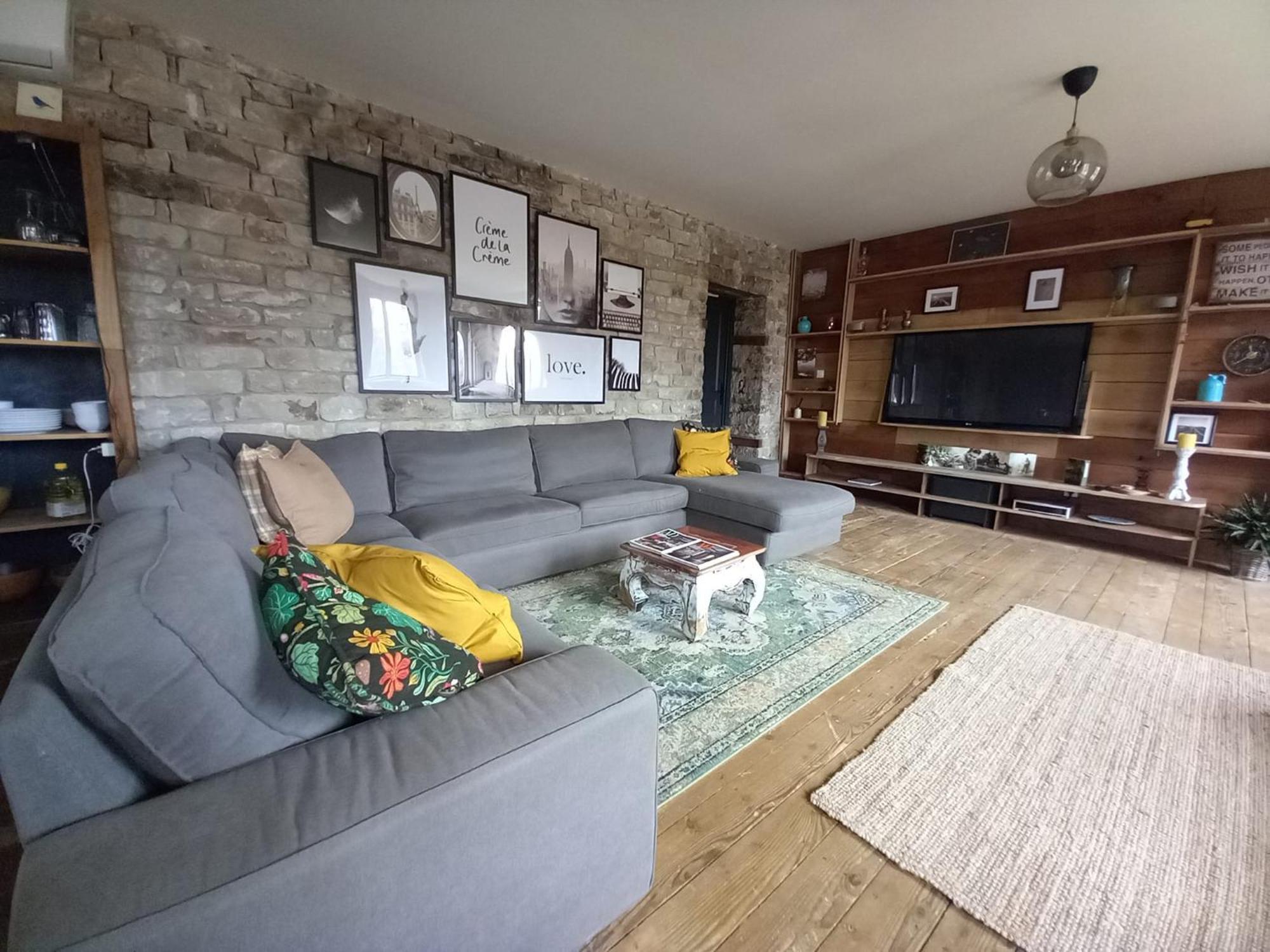 Manoir La Cerise Bed & Breakfast Fougerolles-Saint-Valbert ภายนอก รูปภาพ